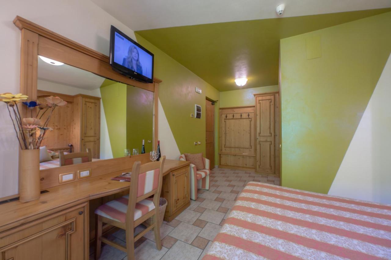 Hotel Lo Fleye سانت بييرّي المظهر الخارجي الصورة