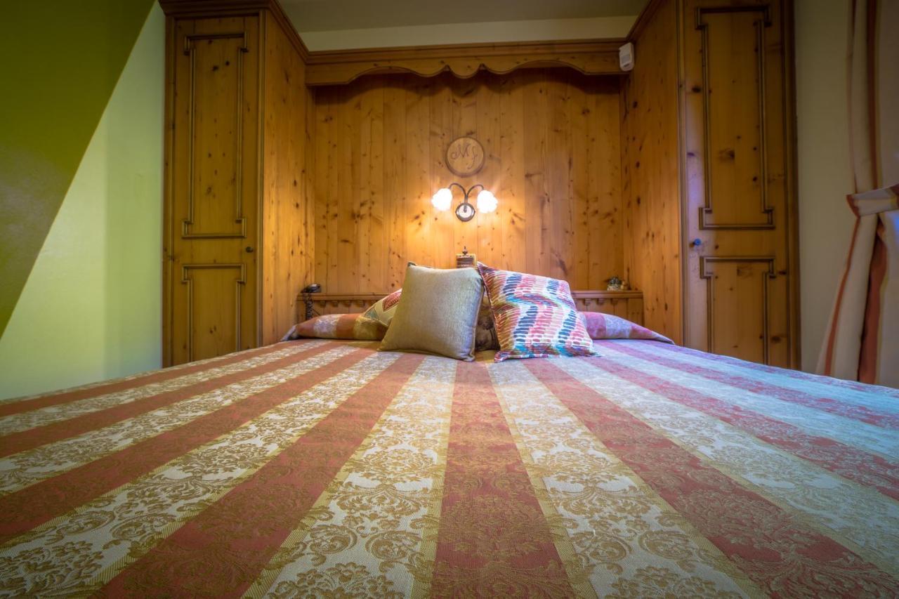 Hotel Lo Fleye سانت بييرّي المظهر الخارجي الصورة